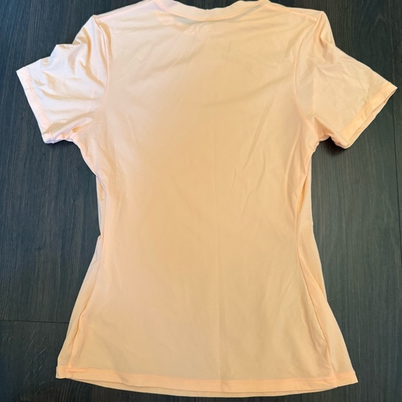 NWOT SKIMS Fits Everybody Short Sleeve T-Shirt - Faded Nectar - Picture 3 of 3